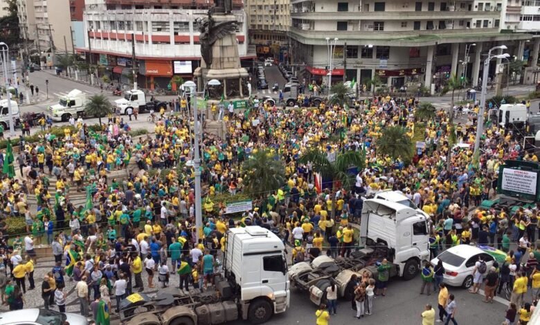 VÍDEO - Manifestação de 7 de Setembro é realizada em Santos