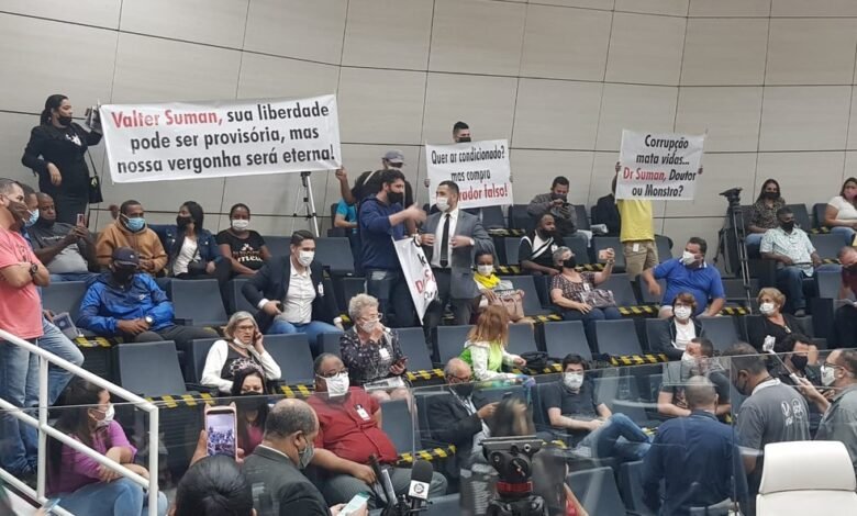 Comissão Processante para impeachment de prefeito de Guarujá é aprovada