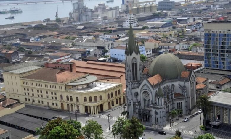 Imóveis do Centro de Santos são avaliados e podem se tornar moradias