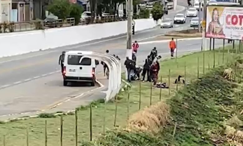 Van da Prefeitura de Ubatuba abandona moradores de rua em Taubaté