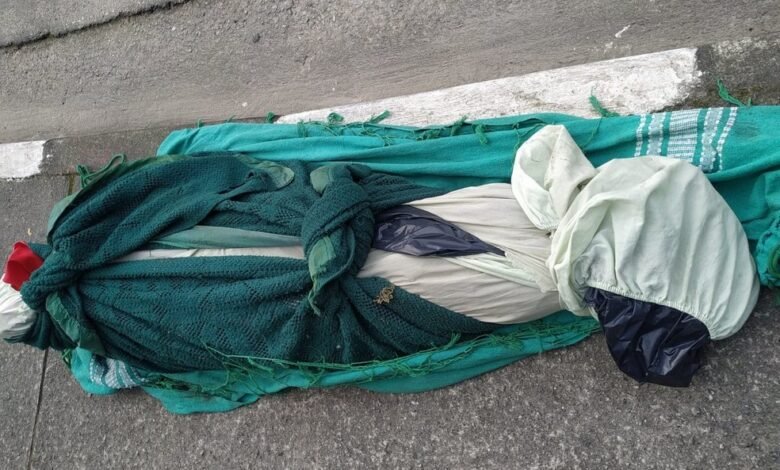 Corpo é jogado próximo à delegacia de Guarujá