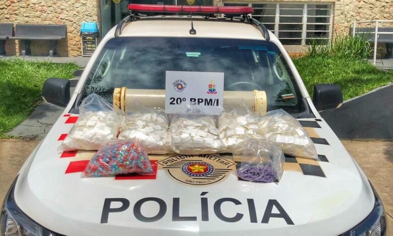 Polícia prende dupla com 8 kg de drogas em Caraguatatuba