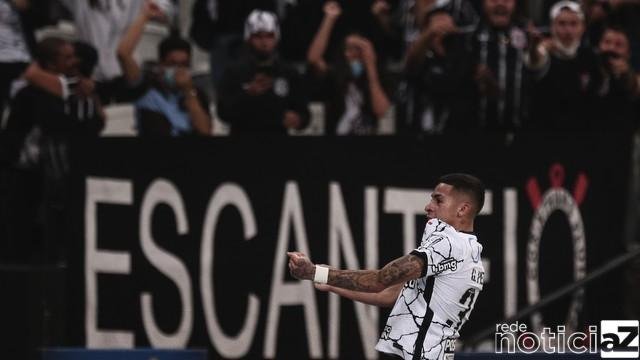 Corinthians vence o Fluminense e encosta no G4 do Brasileirão