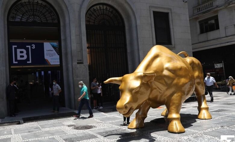 O 'Touro de Ouro' provoca polêmica urbanística