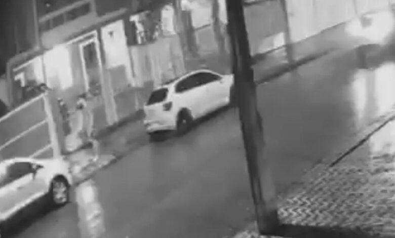 Ladrão é agredido por moradores após furtar casa em Santos