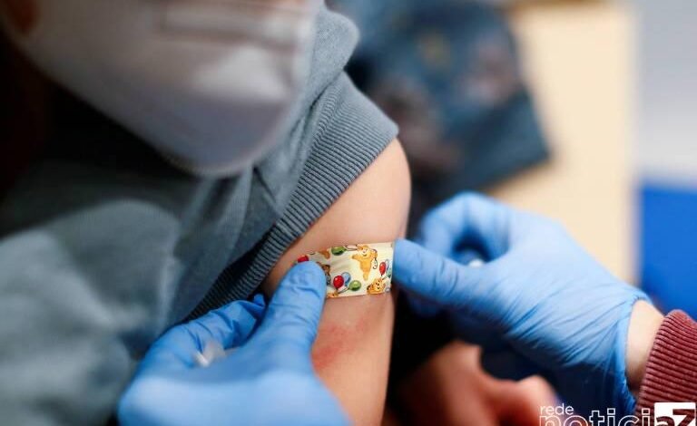 Vacinação de crianças contra a Covid-19 pode começar no Brasil em janeiro