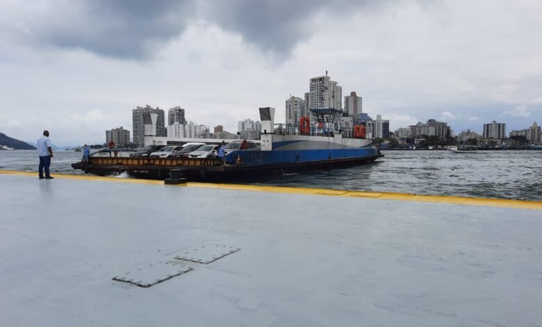 Atracadouro da travessia de balsas entre Guarujá e Santos é entregue