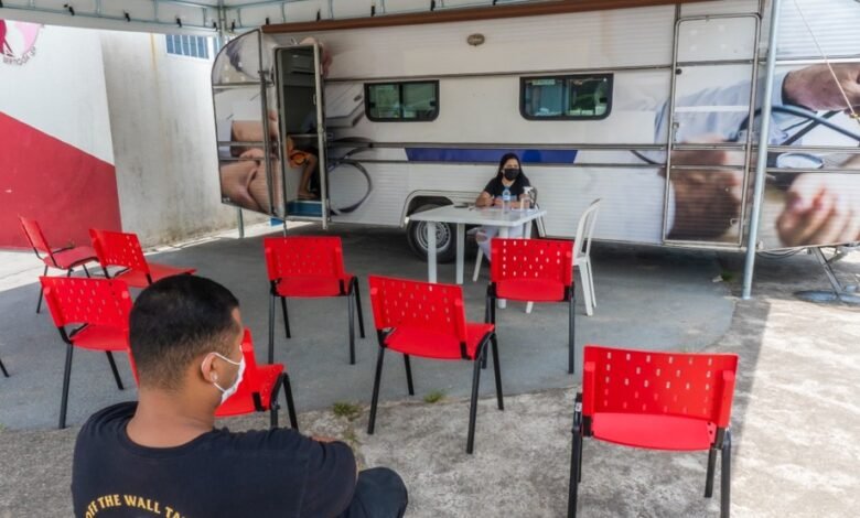 Trailers de pronto atendimento são instalados em Bettioga para reforçar a Saúde