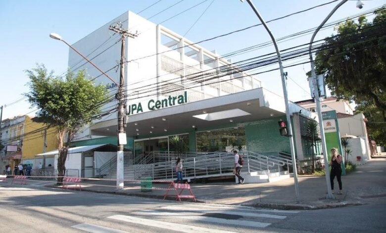 Tendas nas UPAs de Santos são instaladas para pacientes com sintomas gripais