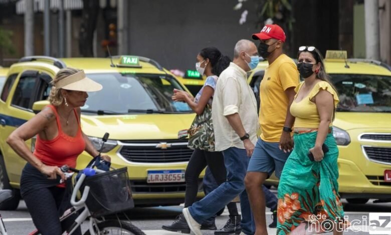 Brasil supera novo recorde de casos de Covid-19 com mais de 200 mil casos