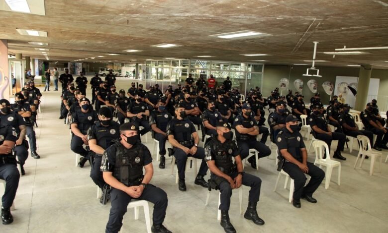 Arma de fogo começa a ser utilizada pelos guardas de Santos