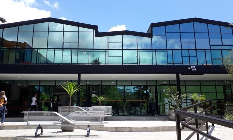 Medidas de restrição de público começam a funcionar em Ilhabela