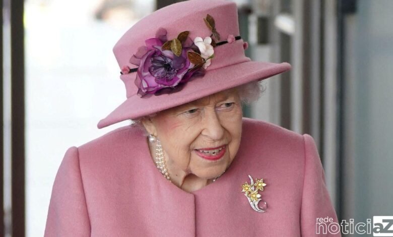 Rainha Elizabeth testa positivo para a Covid-19