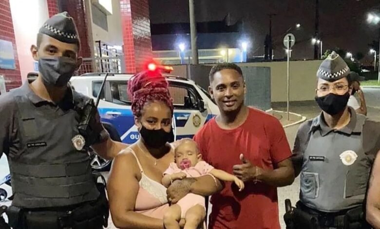 Policiais salvam bebê de engasgo em Praia Grande