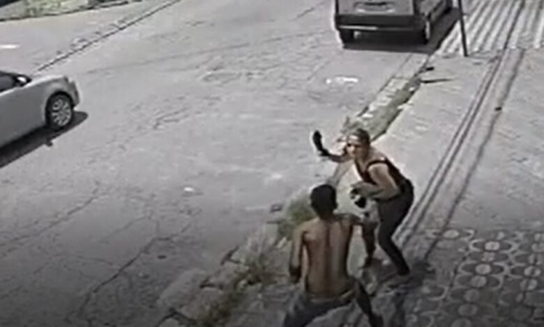 VÍDEO - Mulher ataca bandido para evitar assalto no Litoral