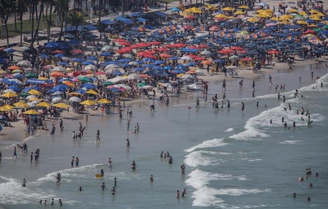 Carnaval na Baixada Santista tem três mortes e mais de 150 salvamentos, informa os Bombeiros