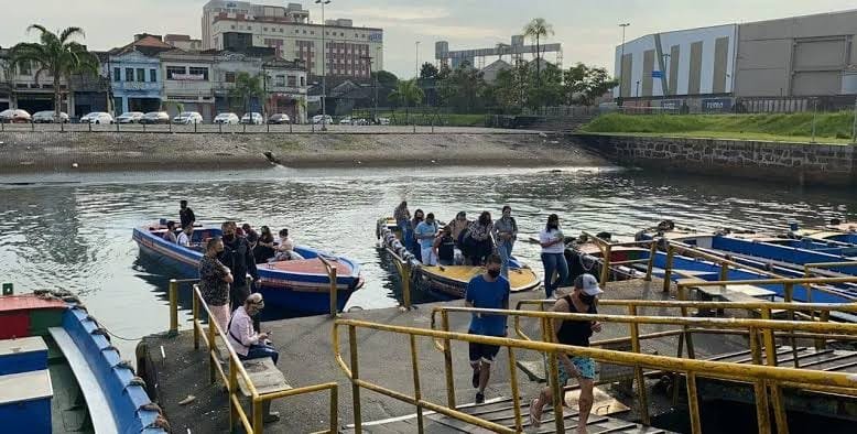 Corpo de mulher é encontrado boiando próximo das catraias de Santos