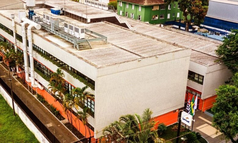 Cursos gratuitos de fotografia, gastronomia e organização de eventos são oferecidos em Santos