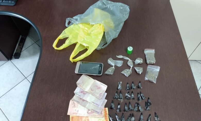 Casal do tráfico é preso em Peruíbe