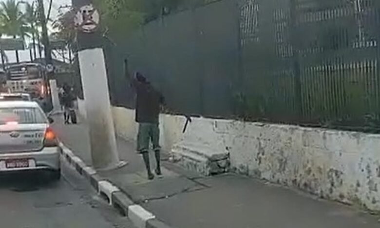 Guarda Municipal de Guarujá recupera grade de ginásio furtada