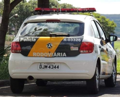Caminhão com blocos pega fogo na Padre Manoel da Nóbrega
