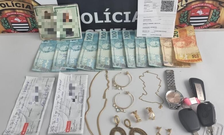 Jovem é indiciada por furtar a prórpia tia e levar dinheiro, joias e cheques