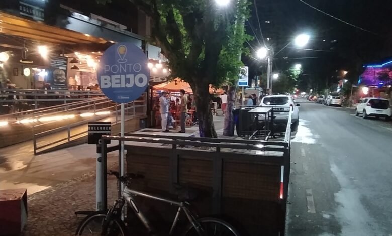 O 'Ponto do Beijo' é destaque de bairro de Santos
