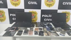 Polícia Civil apreende 11 motos e peças automotivas em São Vicente