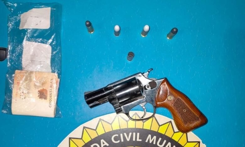 Homem é preso após atirar em amante da esposa em Praia Grande