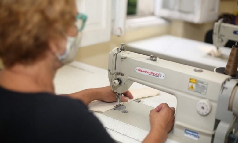 Curso de costura do Fundo Social de Santos tem inscrições abertas