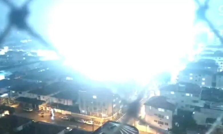 Explosão em transmissor deixa bairro de Santos sem luz