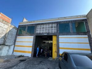Fábrica clandestina de carvão é descoberta pela Polícia em Itanhaém