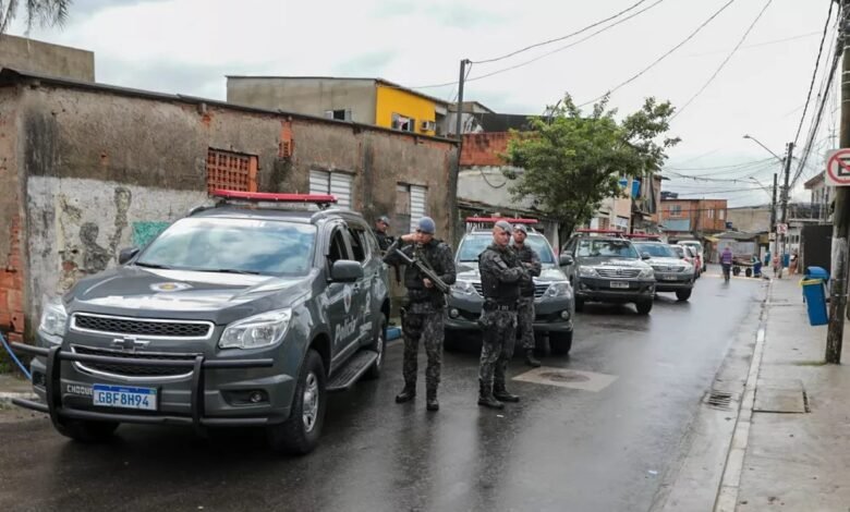 300 agentes da Polícia Militar chegam ao Guarujá para Megaoperação