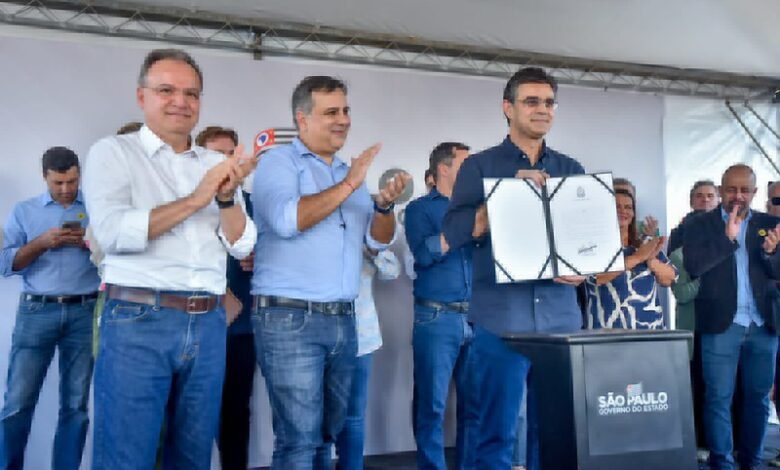 Governador Rodrigo Garcia vem à Baixada e anuncia mais de R$ 87 milhões para obras