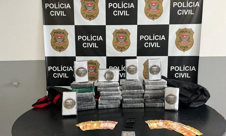 Suspeito de tráfico é preso com 30 tijolos de cocaína em Santos