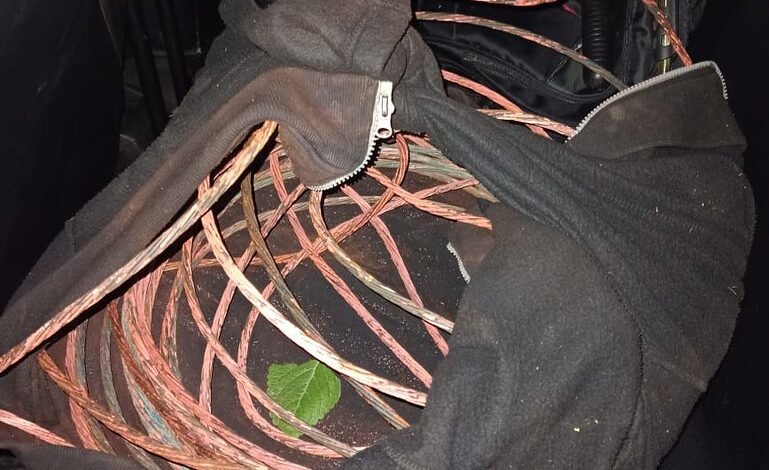 Guarda Municipal captura trio que furtava fios de cobre na Enseada