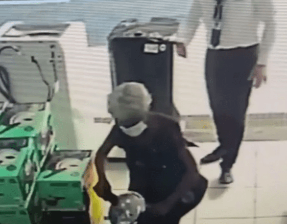 Idosa é flagrada cometendo furto em loja de São Vicente