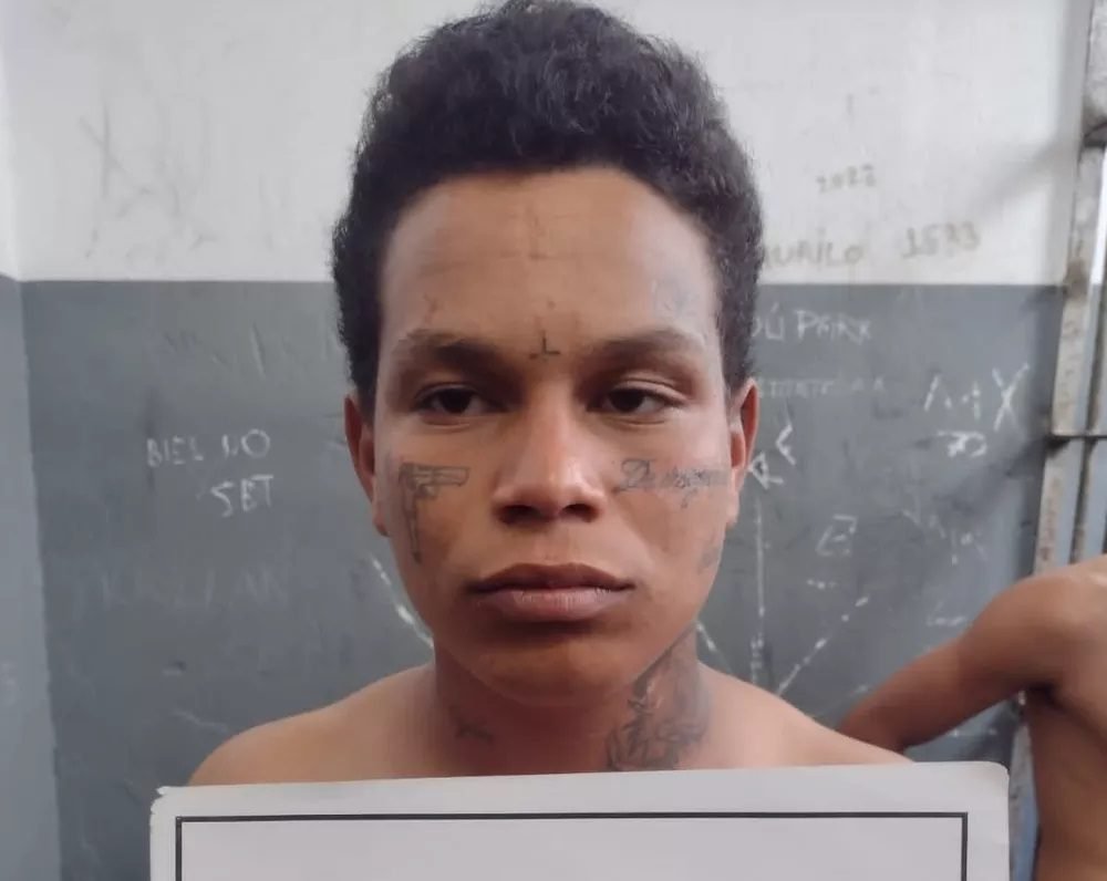 Segurança é executado em porta de Padaria em Santos