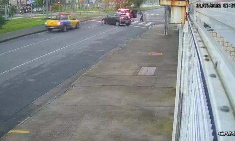 Motorista é baleado após ser perseguido por criminosos em Santos