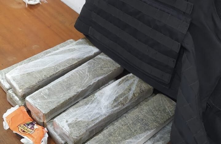 Polícia Municipal de São Sebastião prende em flagrante homem com 6kg de maconha e 200g de haxixe, em Boiçucanga