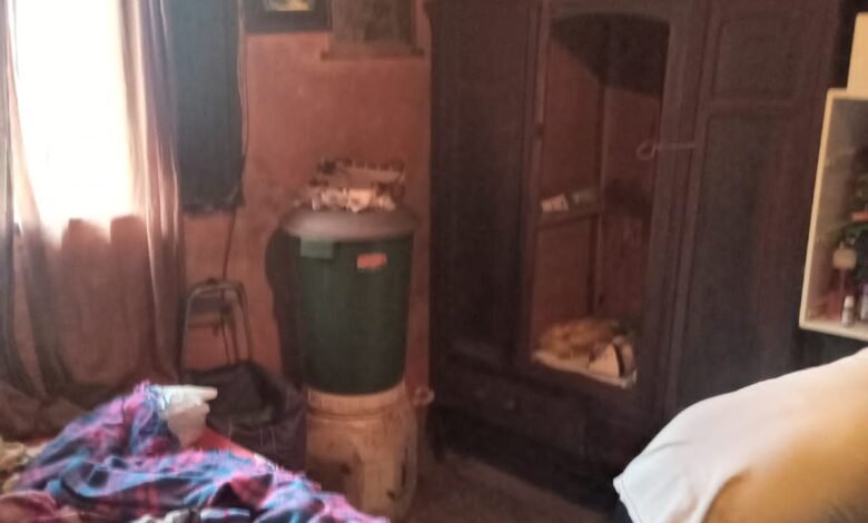 Homem é preso acusado de maus tratos contra a mãe idosa