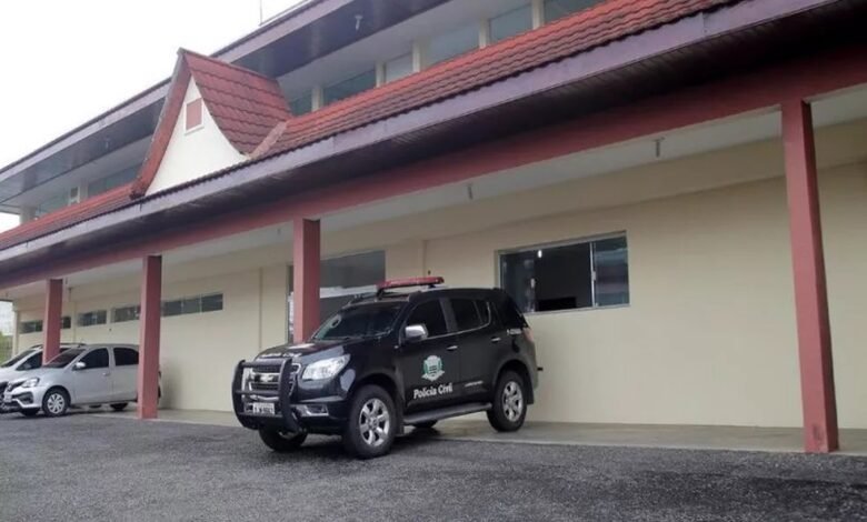 Polícia Civil prende homem que utilizou documentos falsos para abrir conta bancária em Registro