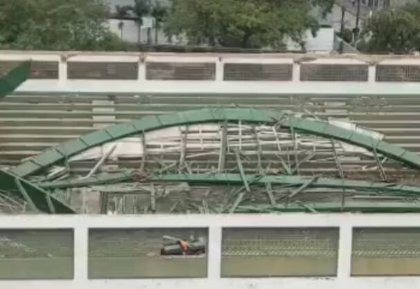 VÍDEO - Teto do Clube Atlético Santista desaba em Santos