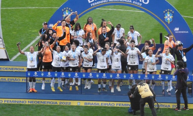 Corinthians é tetra campeão Brasileiro Feminino com goleada sobre o Internacional