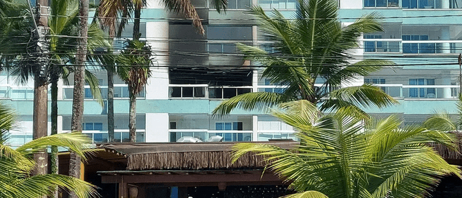 Incêndio destrói apartamento de luxo em Ubatuba