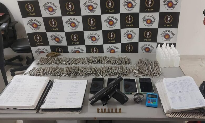 Policiais são alvo de tiros durante operação contra o tráfico em morro de Santos