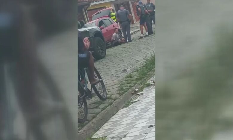 Idoso sofre tentativa de roubo e criminosos acabam presos após perseguição no litoral de SP