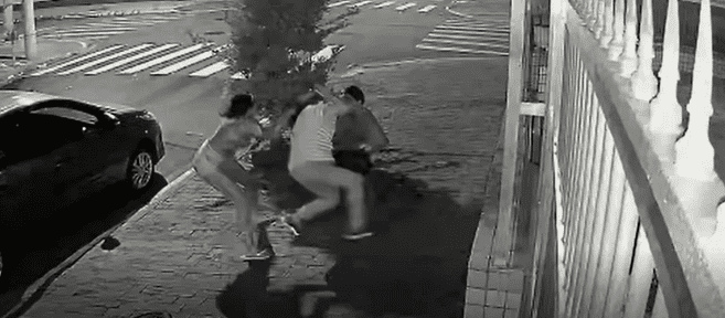 Idosa é agredida por garotas durante tentativa de roubo no Litoral