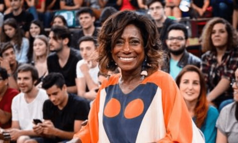 Afastada do Globo repórter, Gloria Maria faz tratamento contra câncer