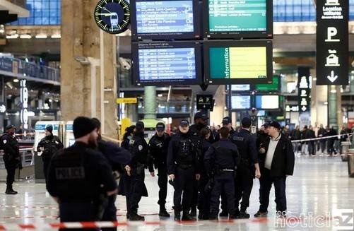 Seis pessoas são esfaqueadas em estação de trem em Paris